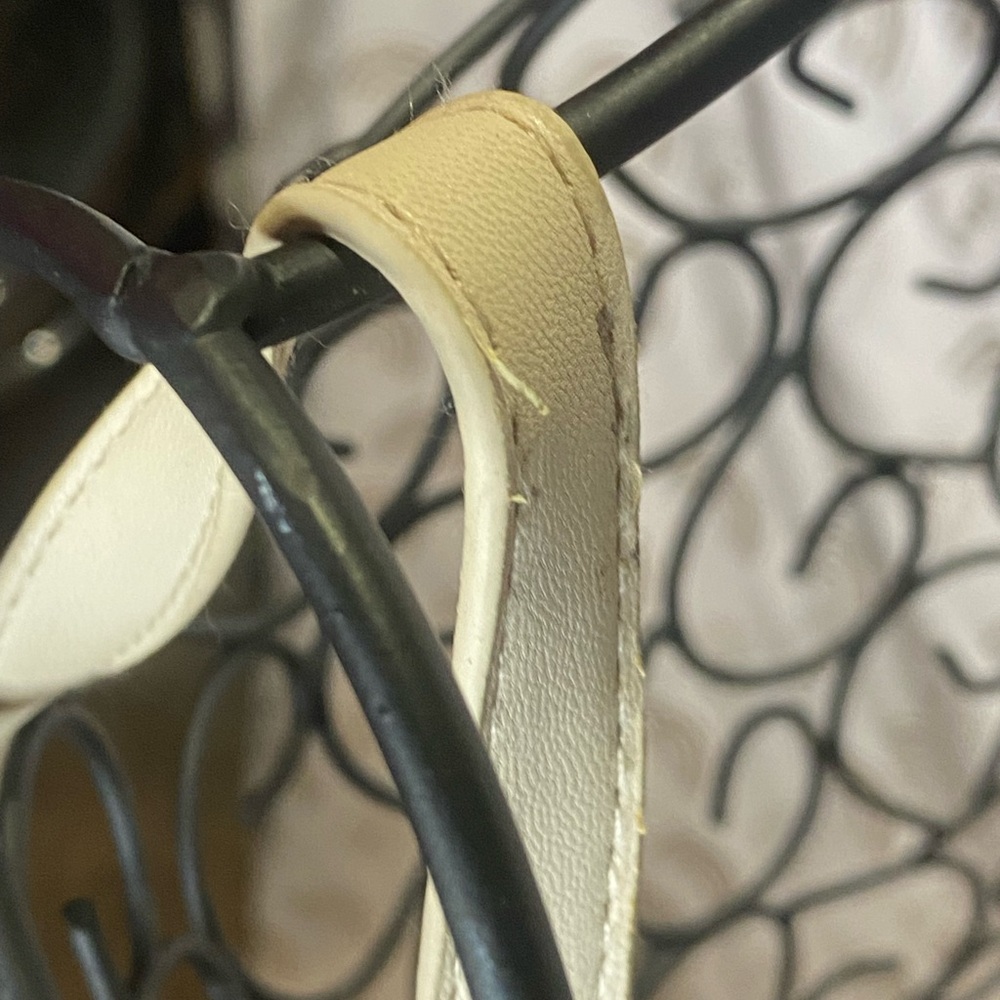 Elegant Cream Quilted Crossbody Bag with Gold Chain - Picture 7 of 13